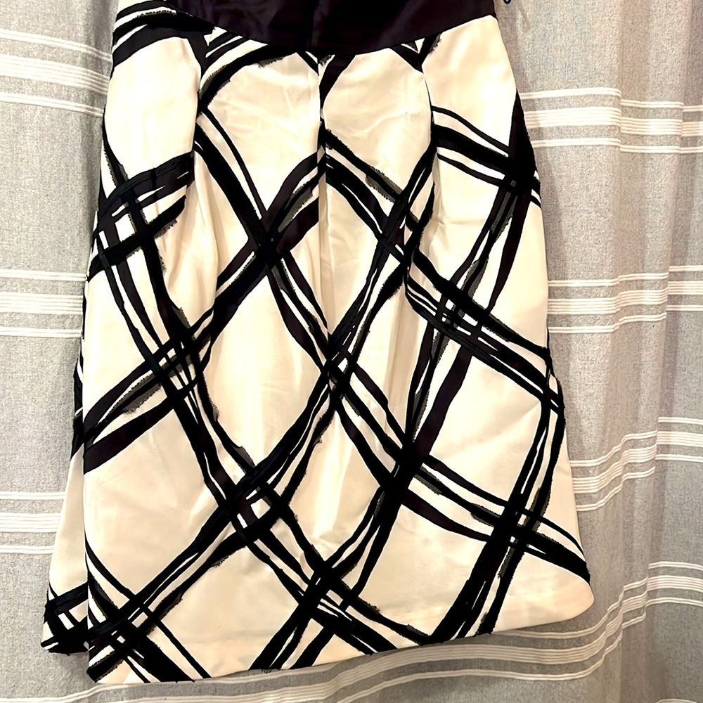 Vintage White House Black Market | Black & White Cocktail Dress | Size 6 - Picture 3 of 6